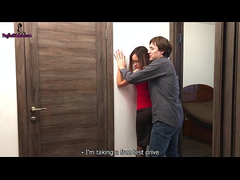 ❤️ Szexi ingatlanügynöknő érzékien kiveri a punciját és baszik, miközben eladja a lakását - Krempai ❤️❌ Pornó videó at hu.hentaibar.ru ☑